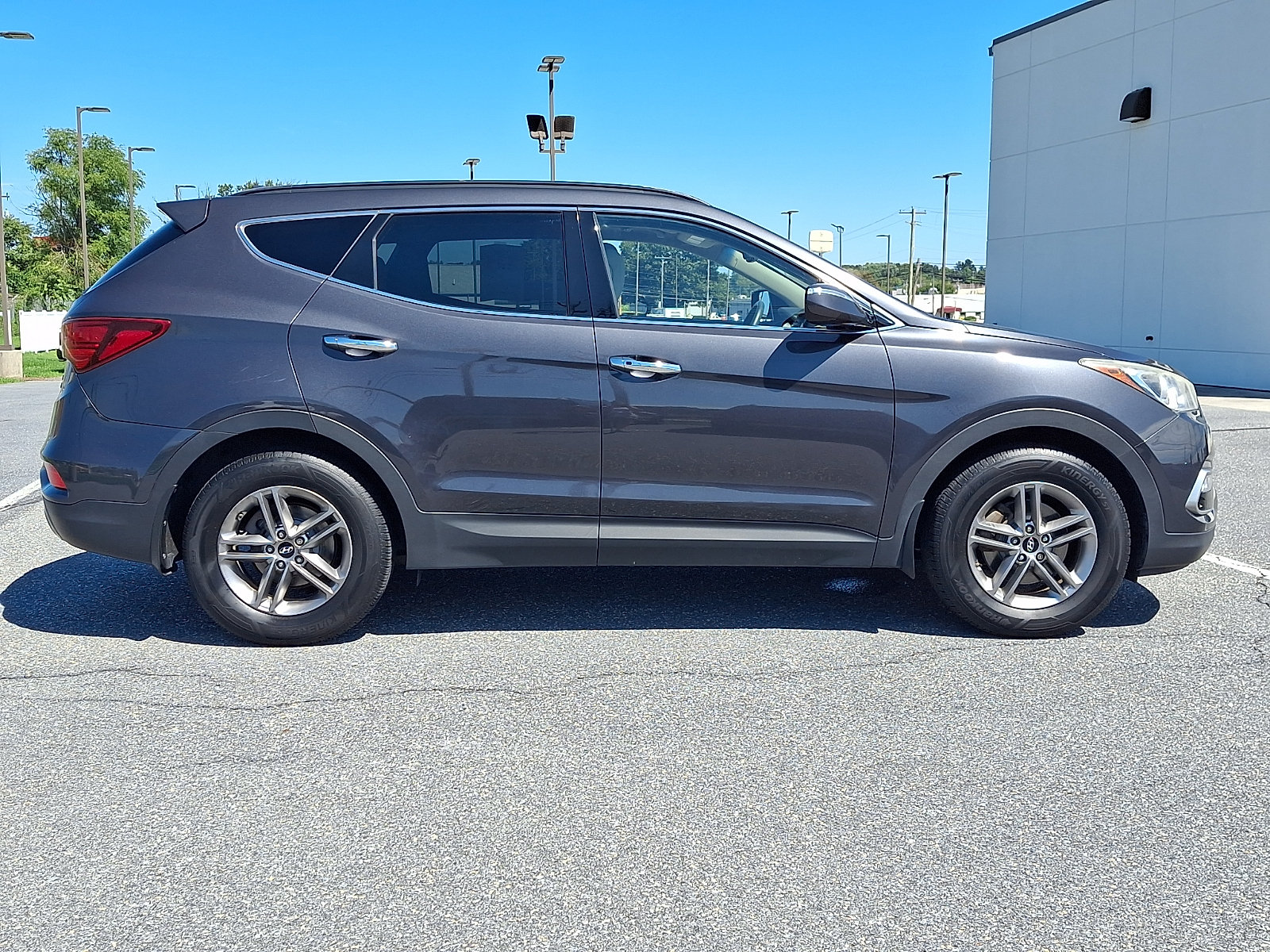 Used 2018 Hyundai Santa Fe Sport w/ 2.4L Value Package 02 AWD/4WD image 7