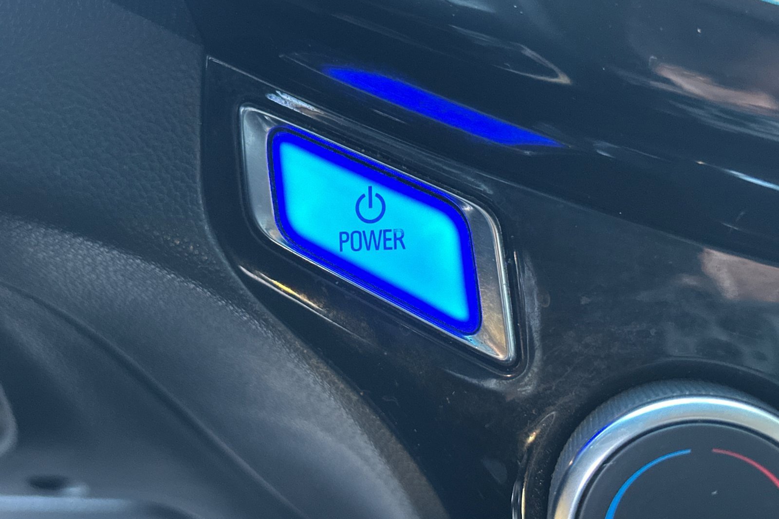 Used 2015 Chevrolet Spark LT image 21