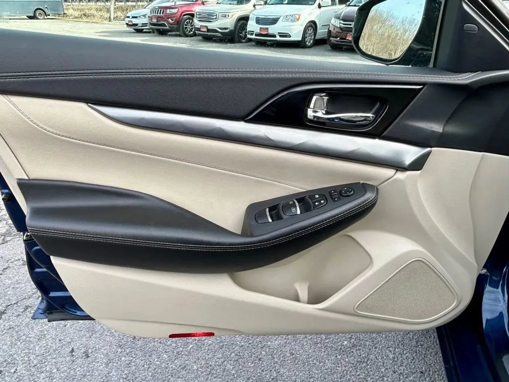Used 2020 Nissan Maxima 3.5 SV w/ Floor Mat Group FWD image 12