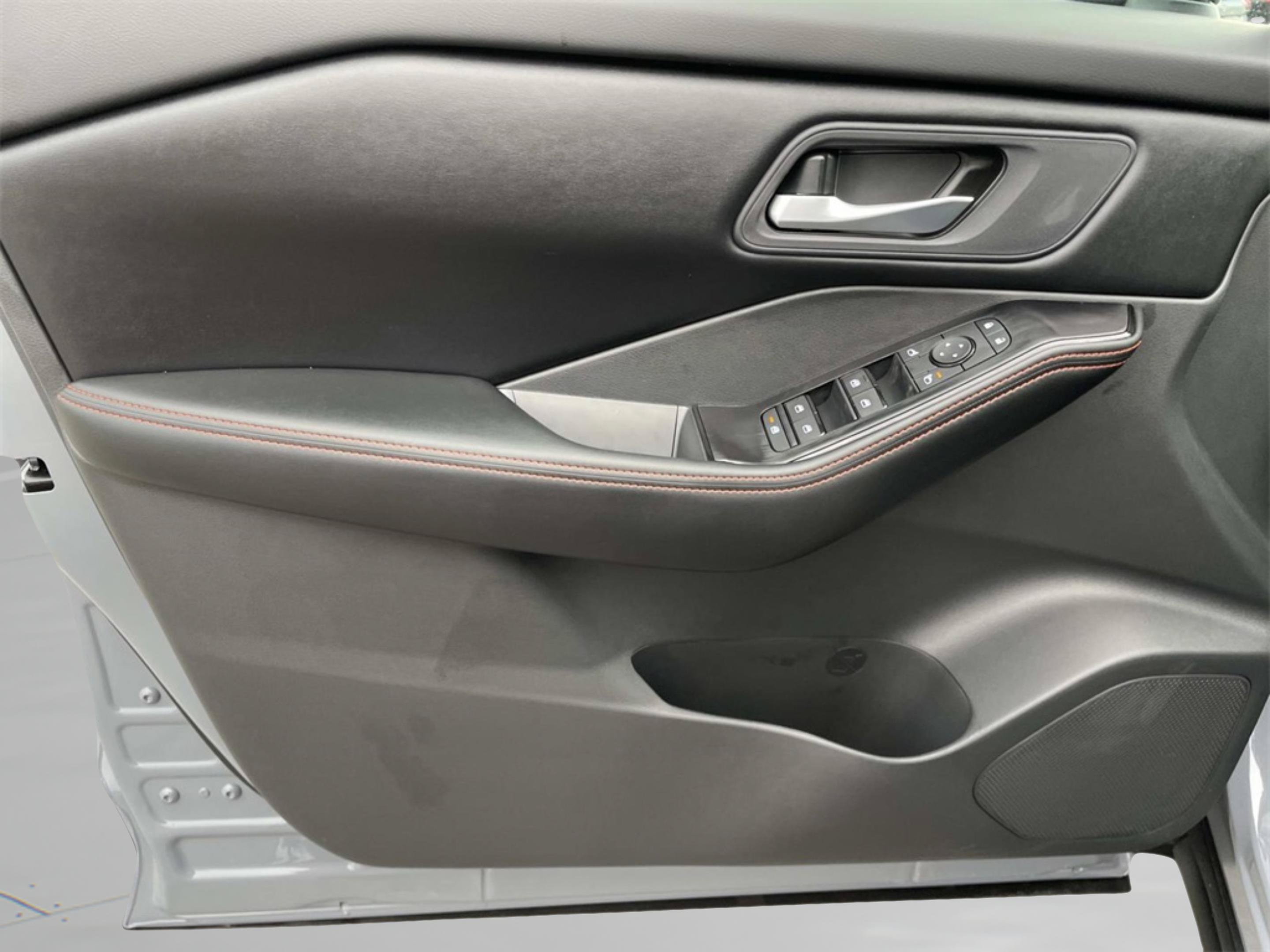 New 2026 Nissan Rogue SV AWD/4WD image 14