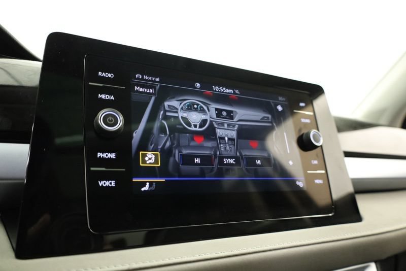 New 2026 Volkswagen Taos SE AWD/4WD image 18