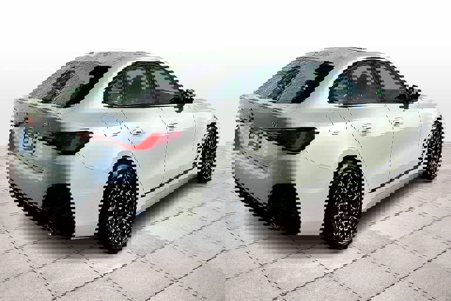 Used 2025 BMW 430i xDrive w/ M Sport Package image 15