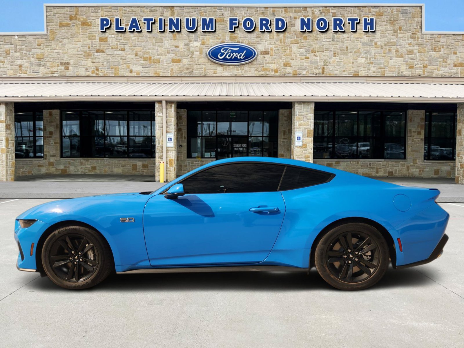 Used 2025 Ford Mustang GT RWD image 3