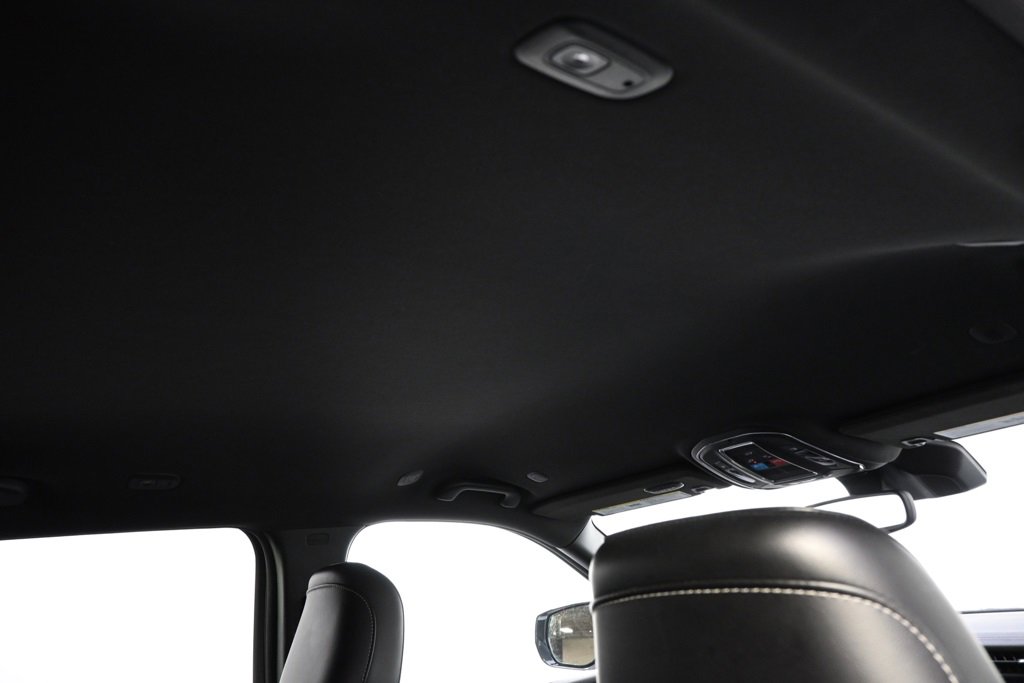 Used 2024 Jeep Grand Cherokee L Limited image 17