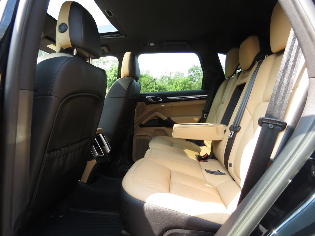 Used 2018 Porsche Cayenne AWD/4WD image 20