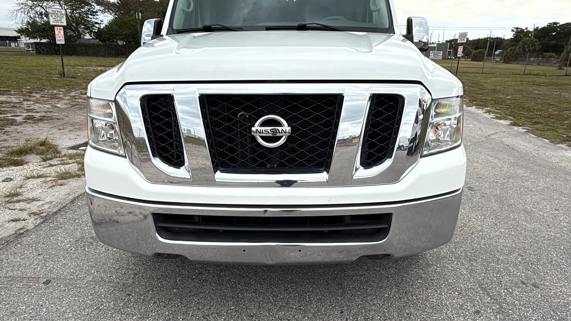 Used 2020 Nissan NV 3500 SV w/ Navigation Package image 22