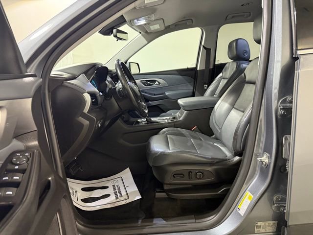Used 2018 Chevrolet Traverse LT image 9