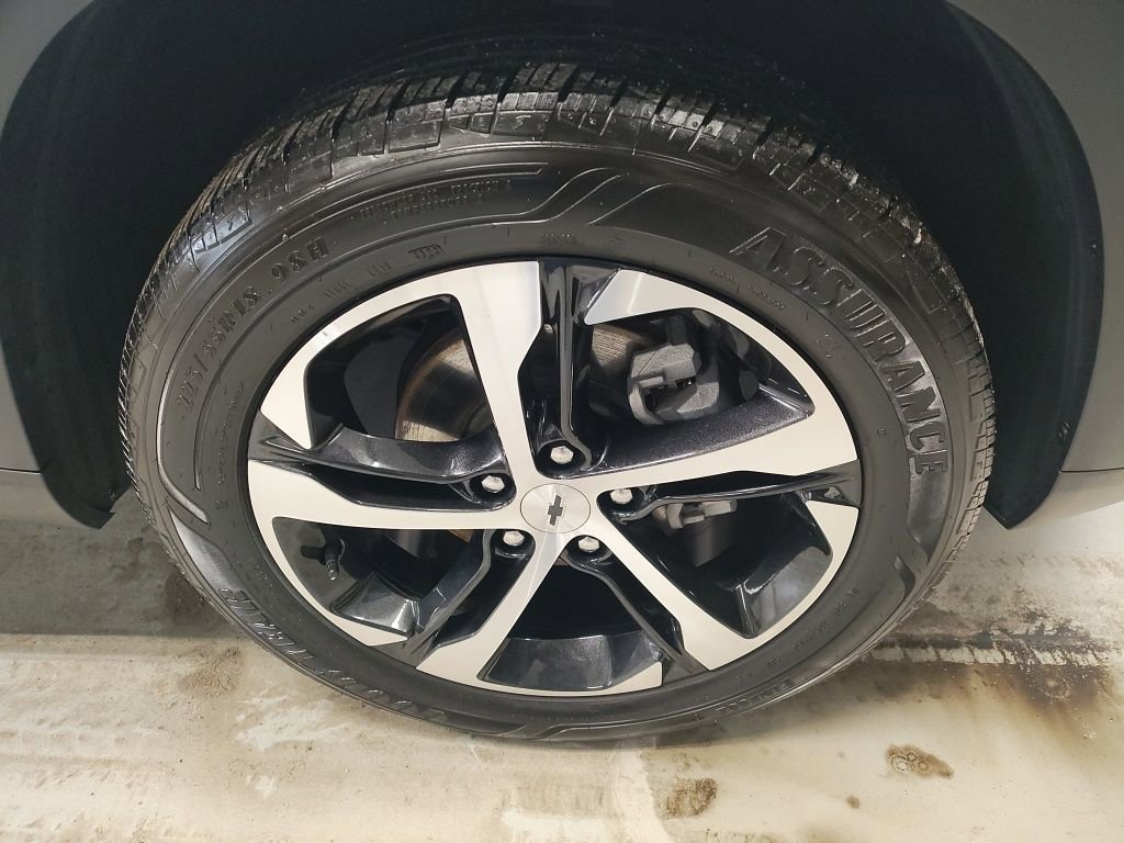 Certified 2024 Chevrolet Trax RS w/ Driver Confidence Package image 4