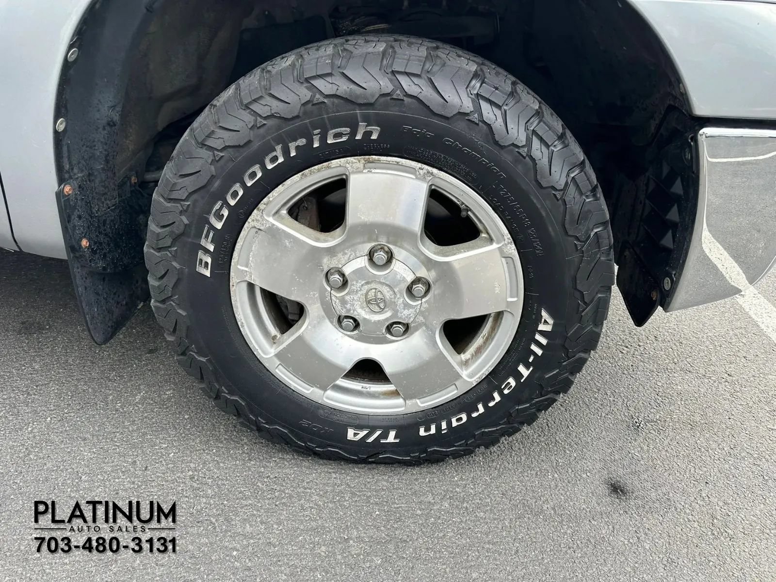 Used 2011 Toyota Tundra 4x4 Double Cab w/ TRD Off-Road Pkg image 24