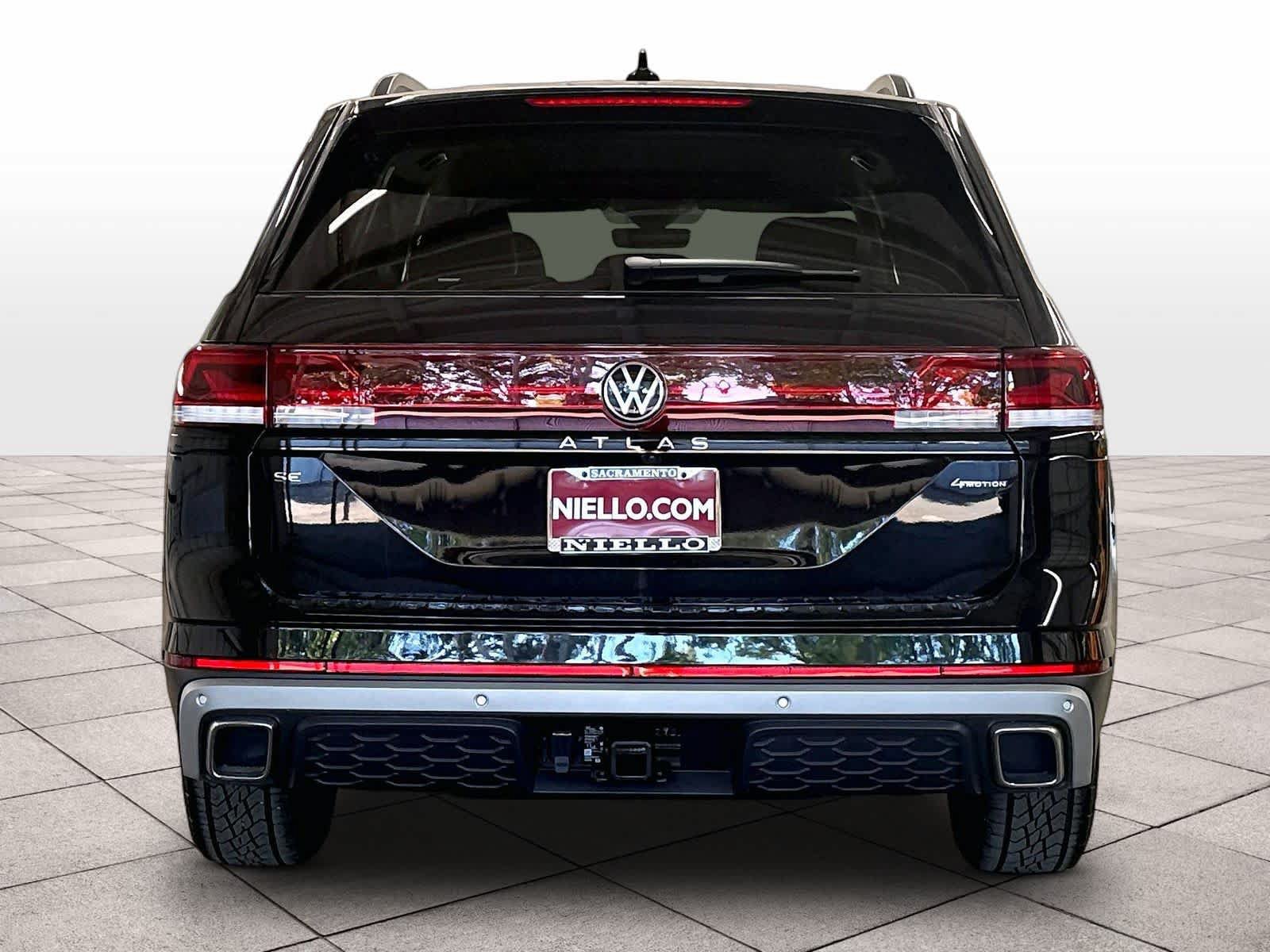 New 2026 Volkswagen Atlas Peak Edition AWD/4WD image 4