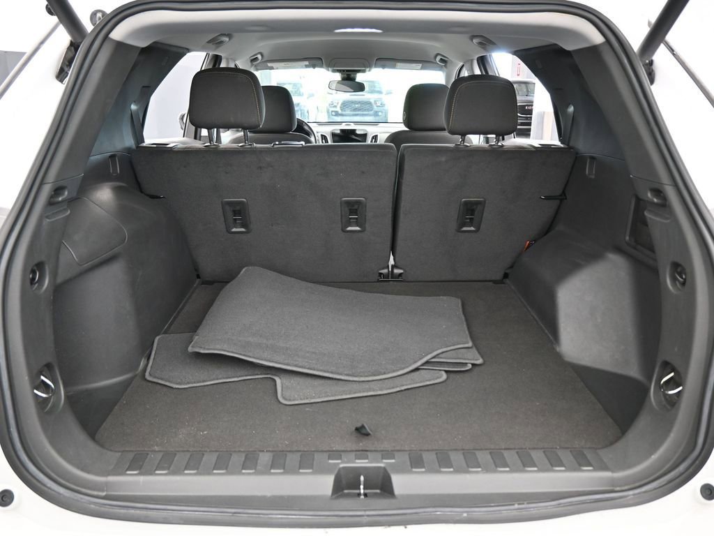 Used 2023 Chevrolet Equinox LT image 39