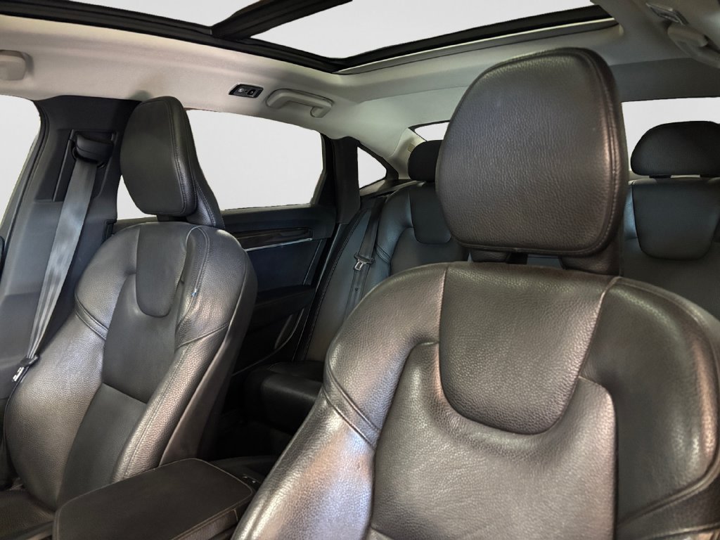 Used 2019 Volvo S90 T5 Momentum AWD/4WD image 35