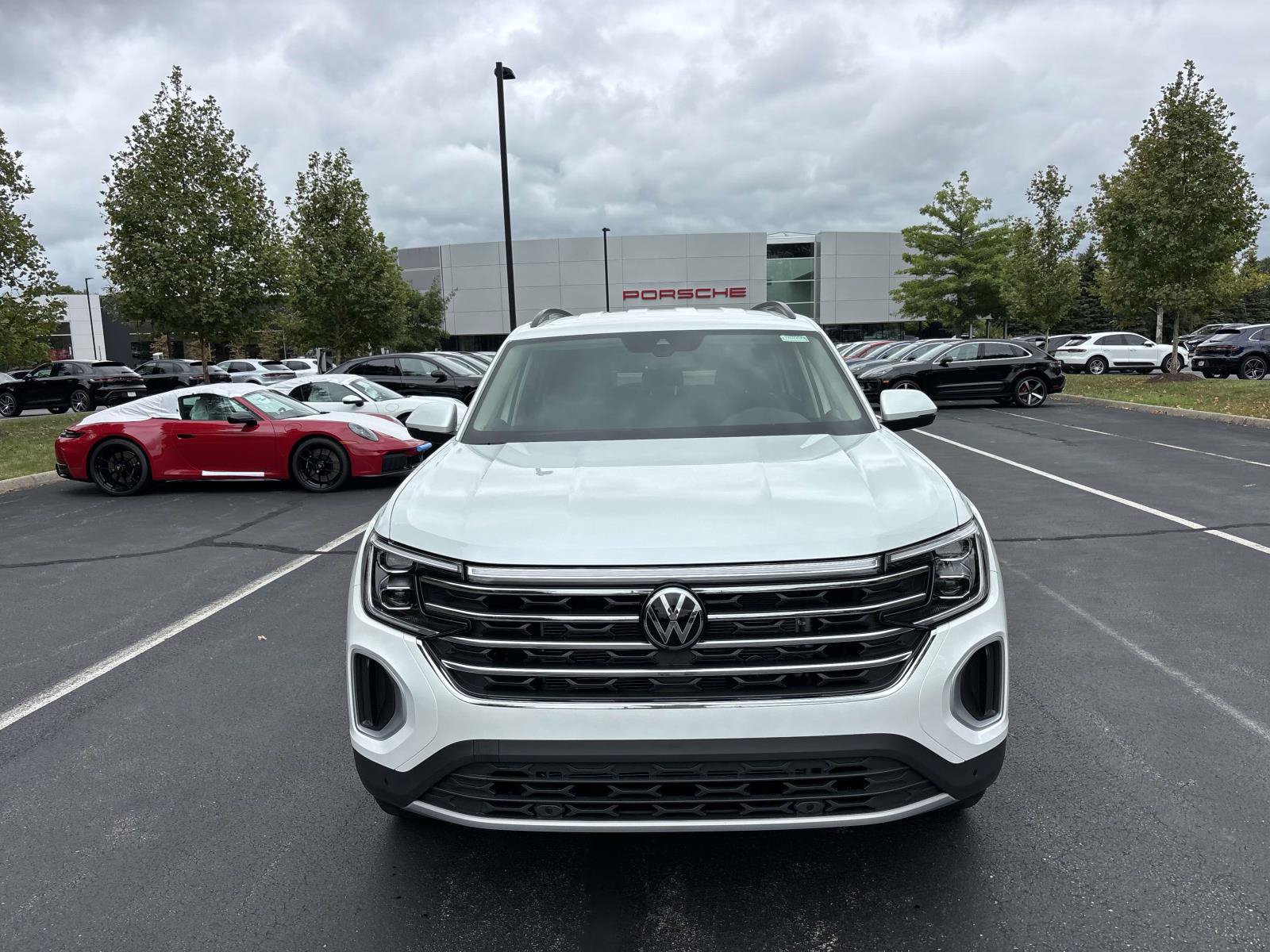 New 2026 Volkswagen Atlas SE AWD/4WD image 2