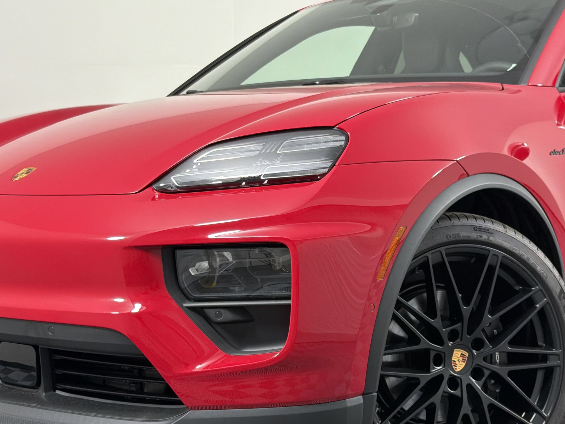 New 2026 Porsche Macan Electric RWD image 12