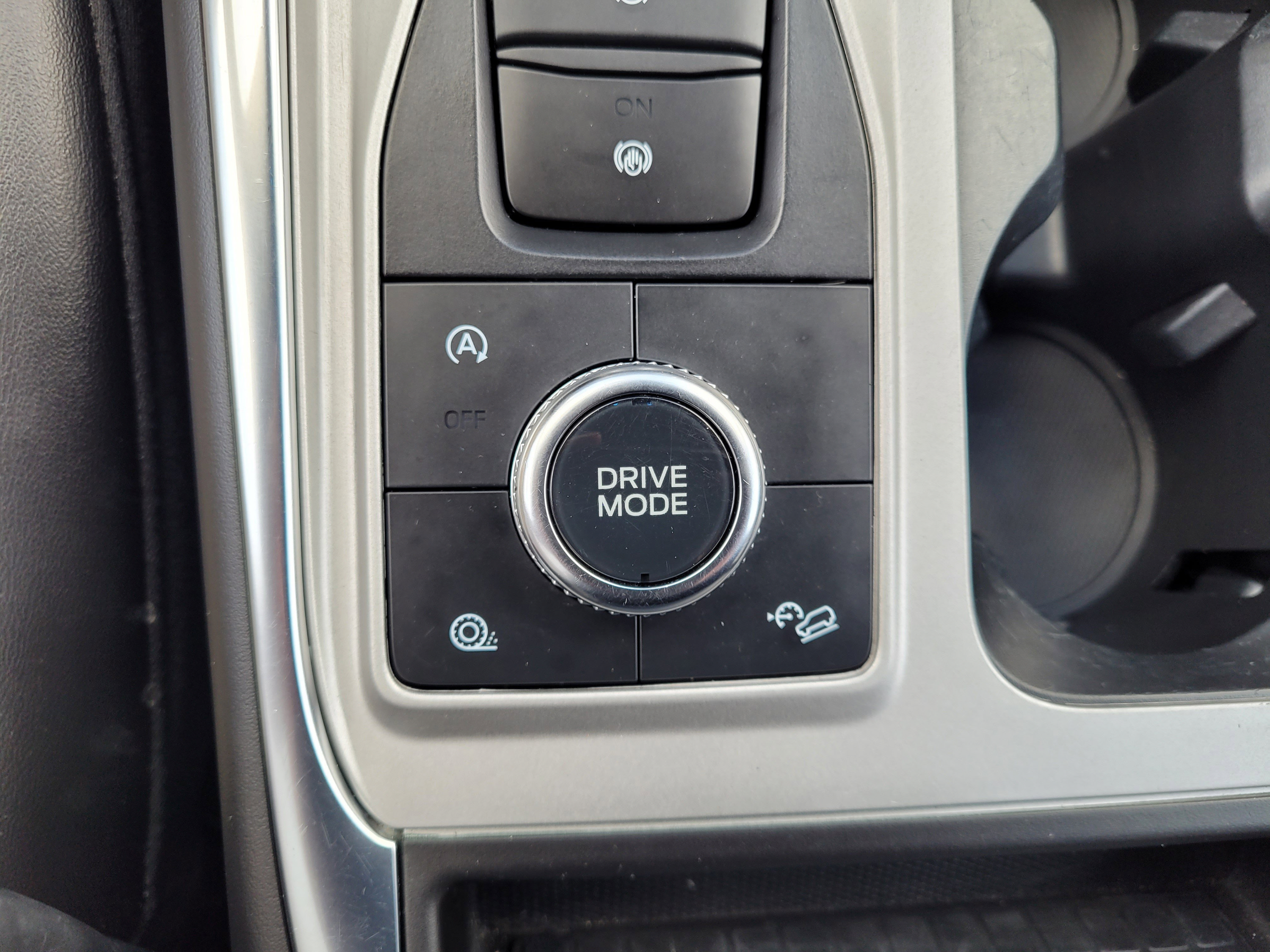 Certified 2023 Ford Explorer Platinum w/ Equipment Group 601A AWD/4WD image 25