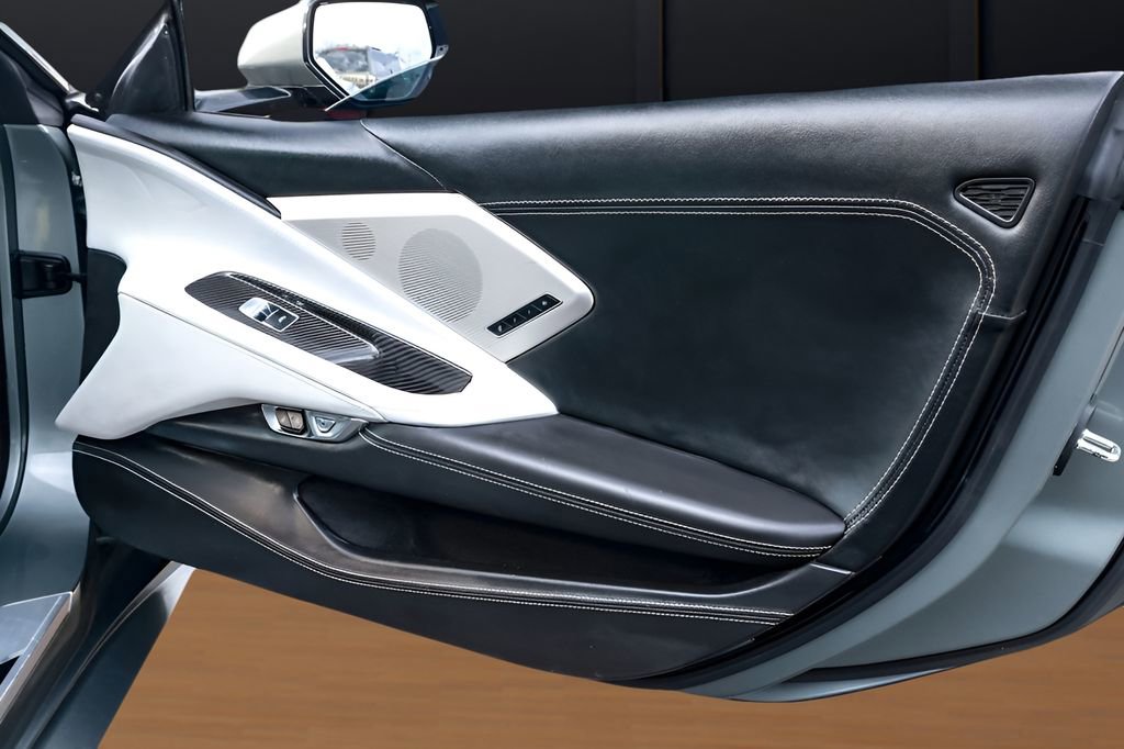 Used 2023 Chevrolet Corvette Stingray Premium Conv w/ Z51 Performance Package image 28