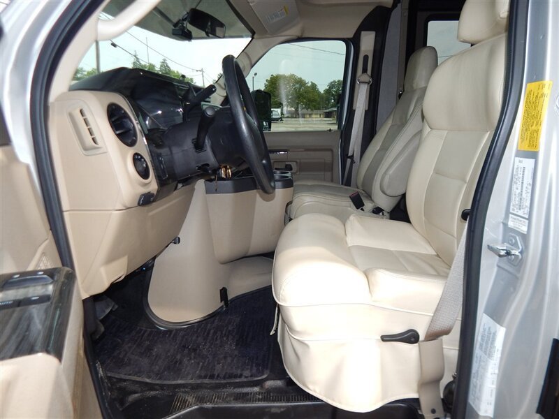 Used 2018 Ford E-450 and Econoline 450 Super Duty w/ Motorhome Prep Package RWD image 27