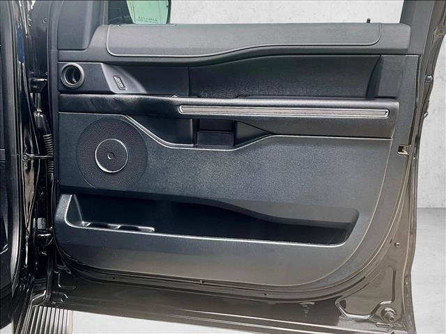 Used 2020 Ford Expedition XLT RWD image 19