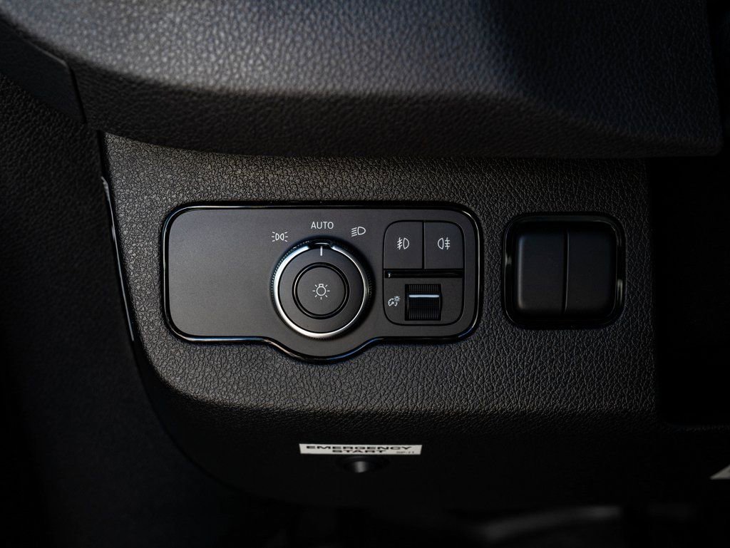 Used 2022 Mercedes-Benz Sprinter 3500 image 37