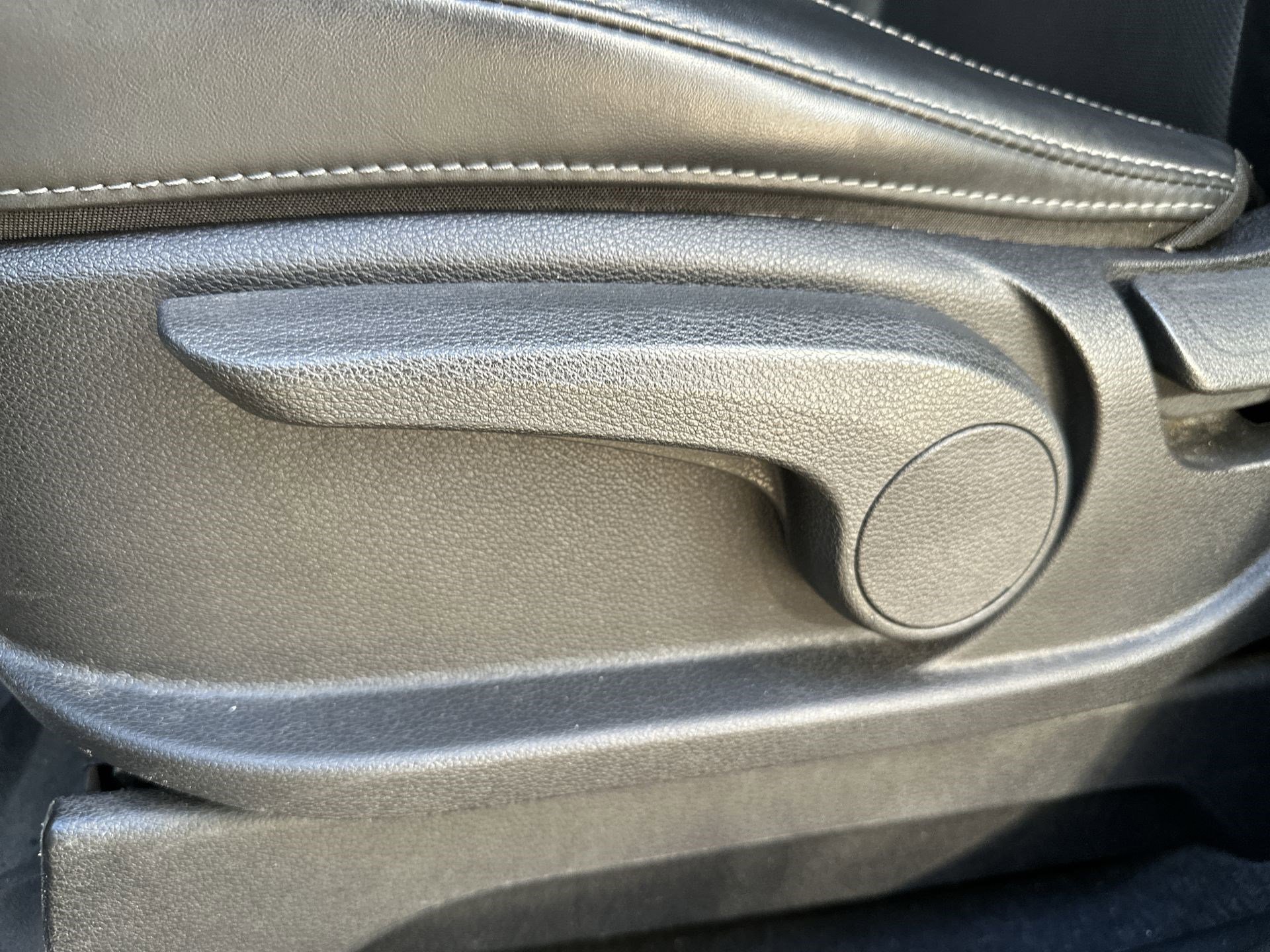 Certified 2020 Kia Telluride LX image 14