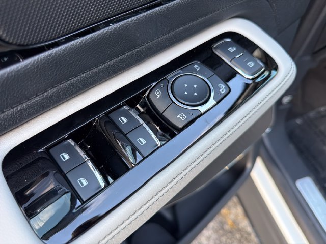 New 2027 Lincoln Aviator AWD image 23