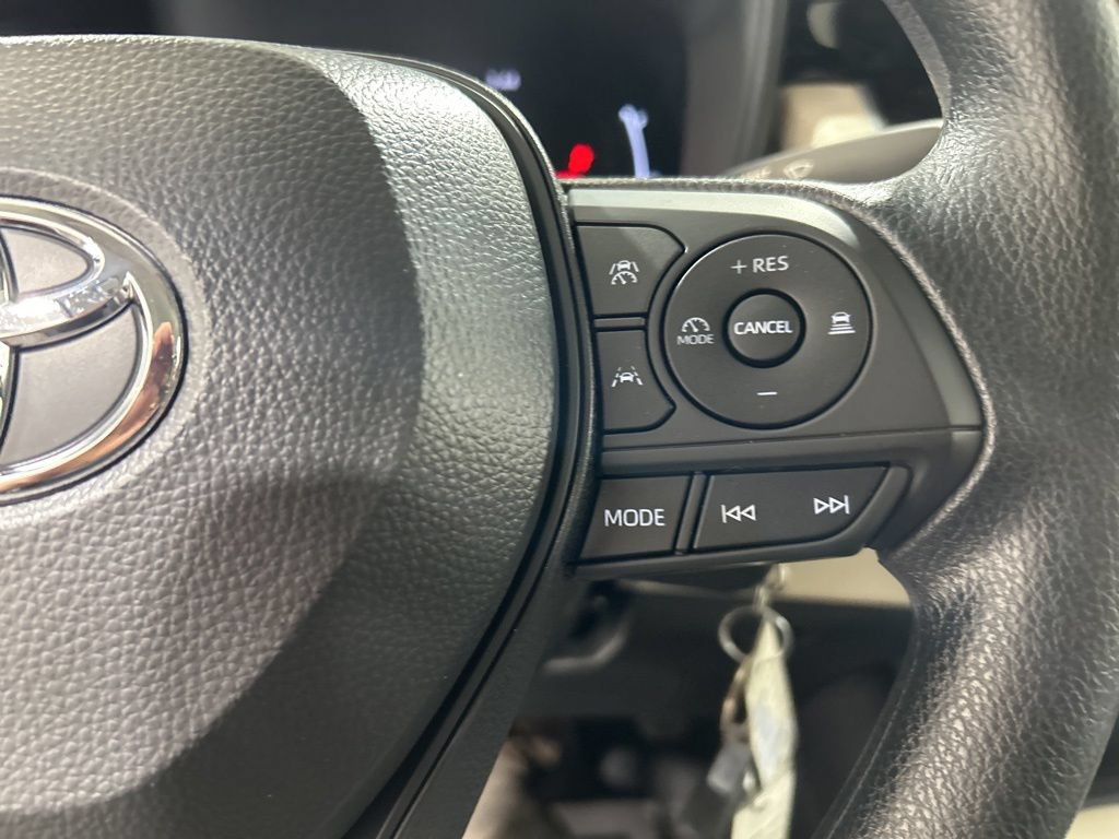 Used 2026 Toyota Corolla LE FWD image 22