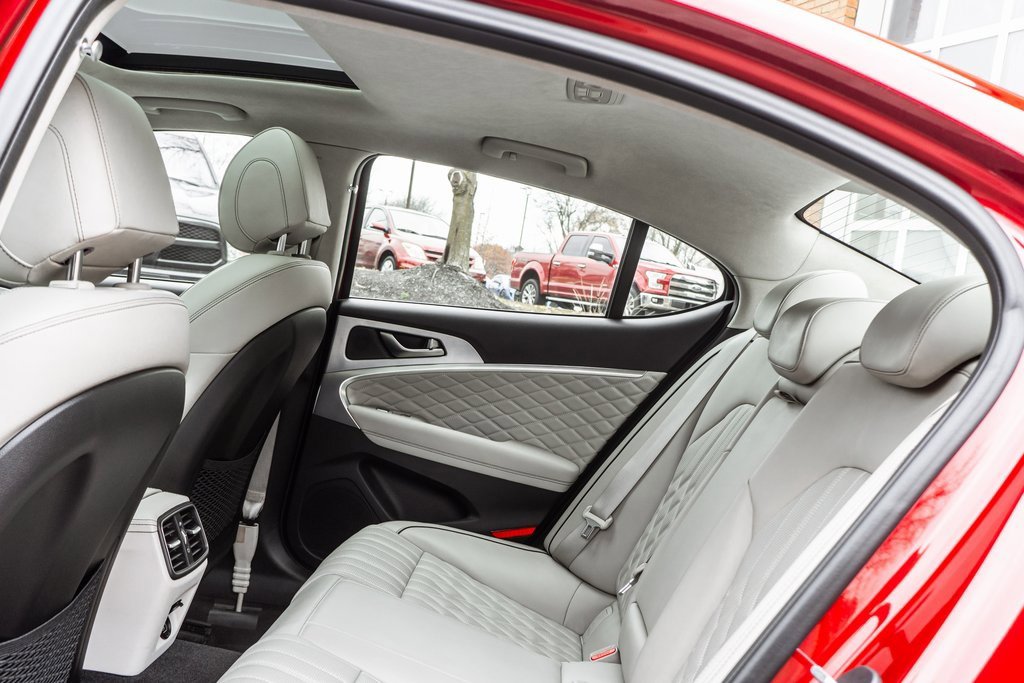 Used 2020 Genesis G70 3.3T w/ Prestige Package image 38