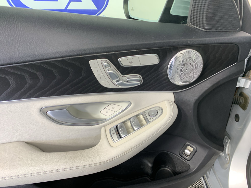 Used 2017 Mercedes-Benz C 300 4MATIC Sedan image 15