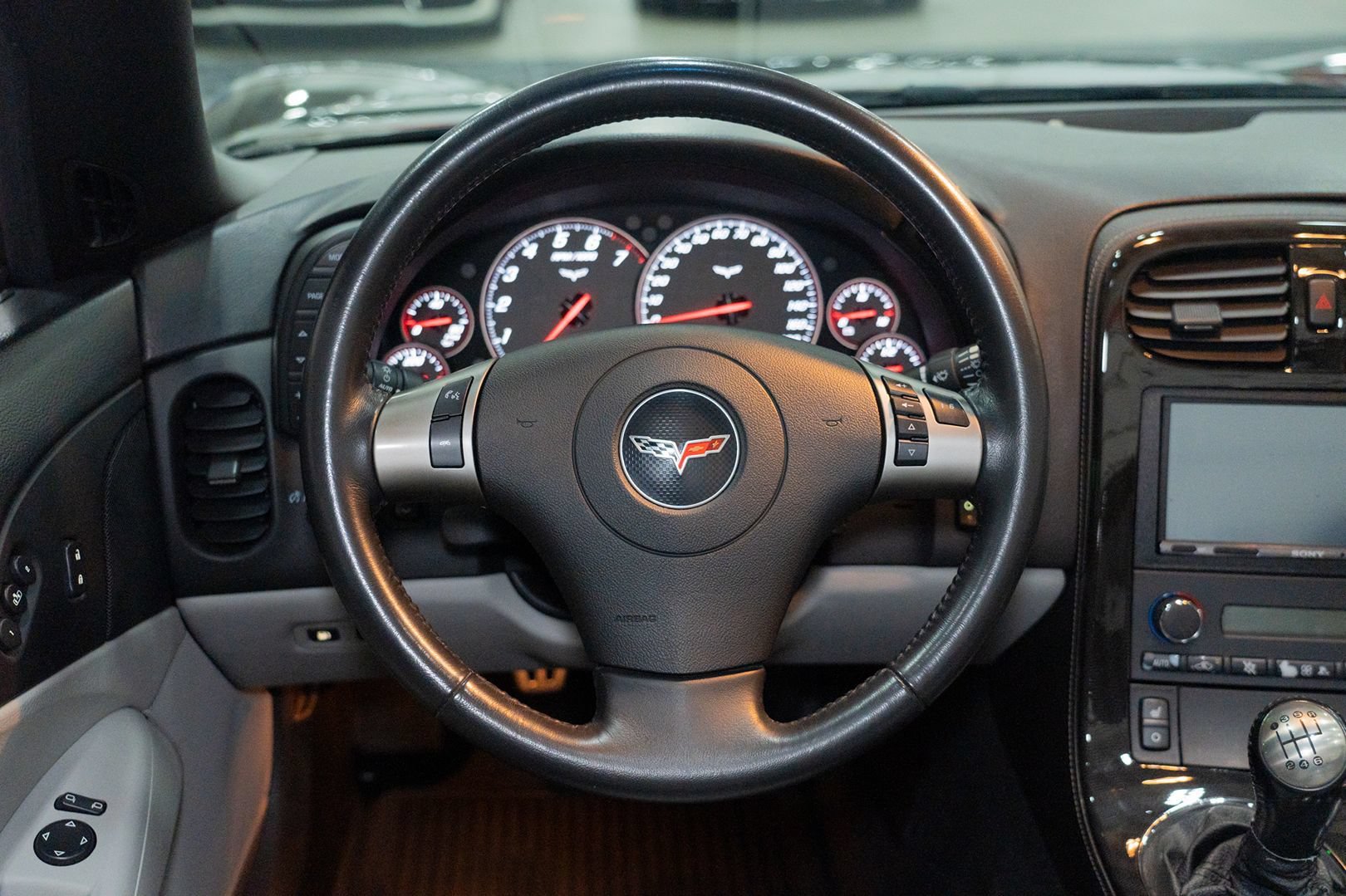 Used 2010 Chevrolet Corvette Grand Sport w/ Preferred Equipment Group RWD image 32