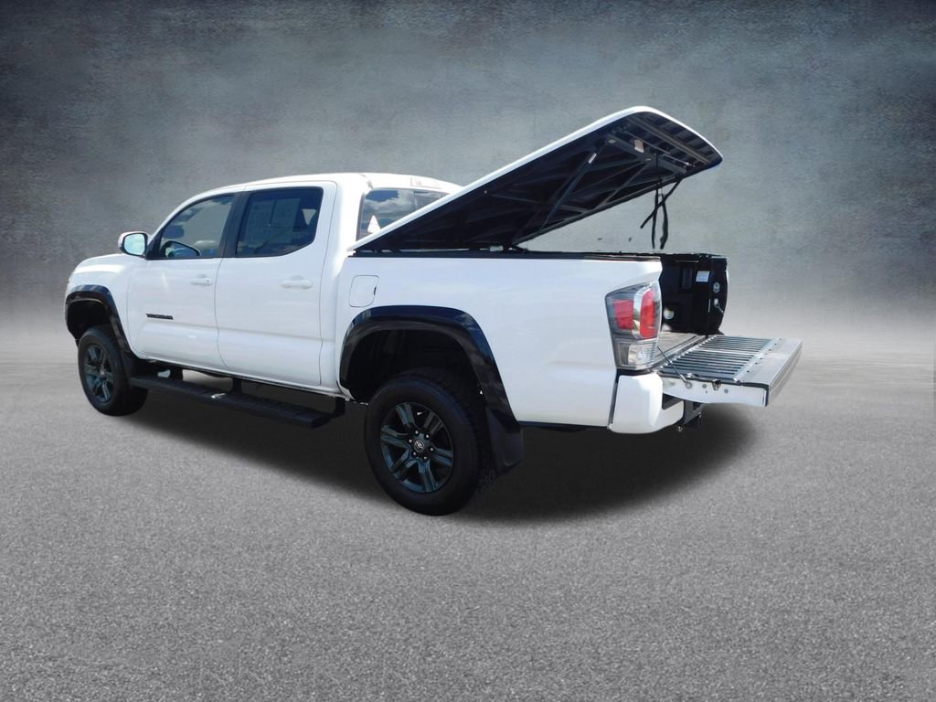 Used 2023 Toyota Tacoma TRD Sport AWD/4WD image 7