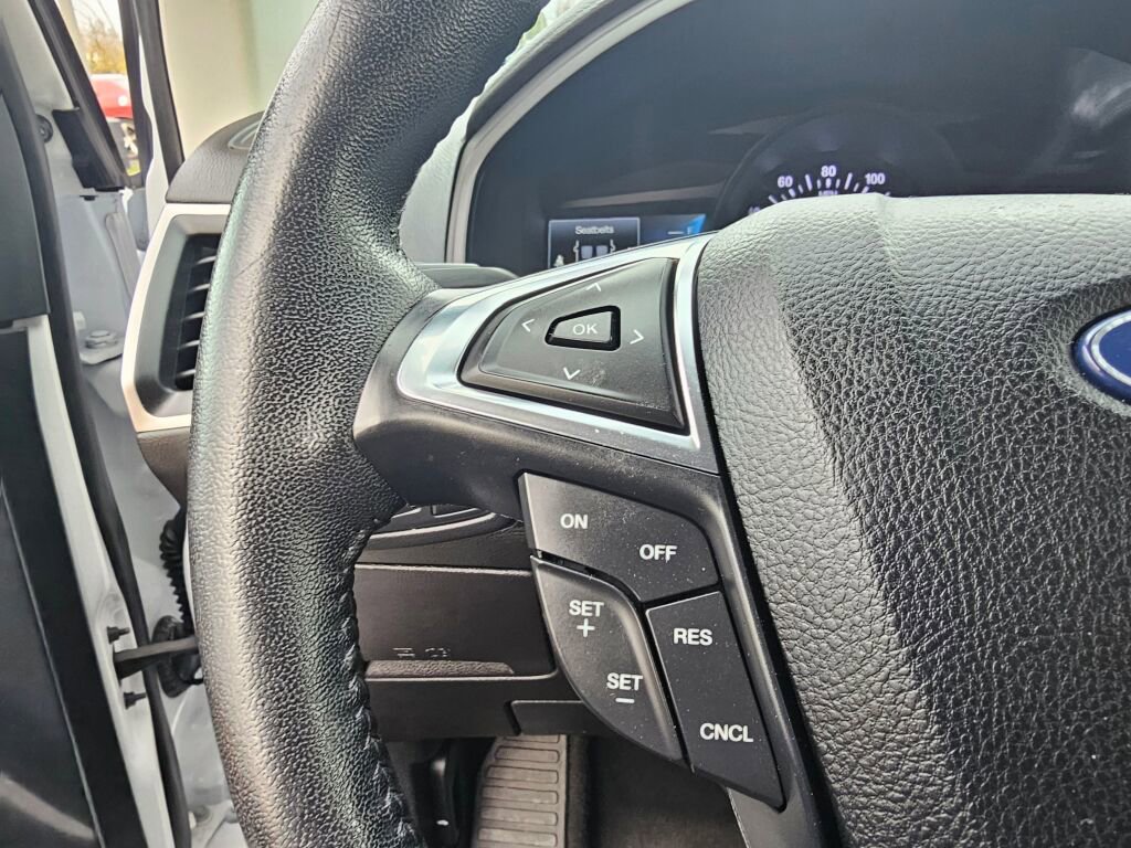 Used 2022 Ford Edge SEL image 31