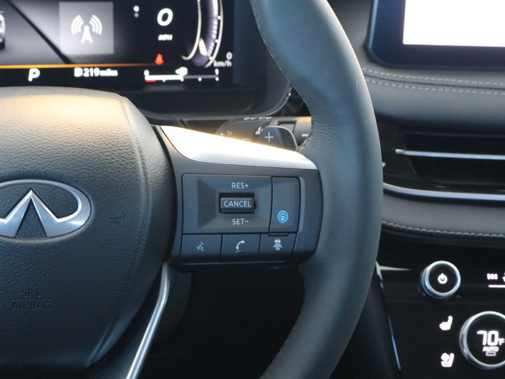 Used 2023 INFINITI QX60 Luxe w/ Performance Audio Package AWD/4WD image 12