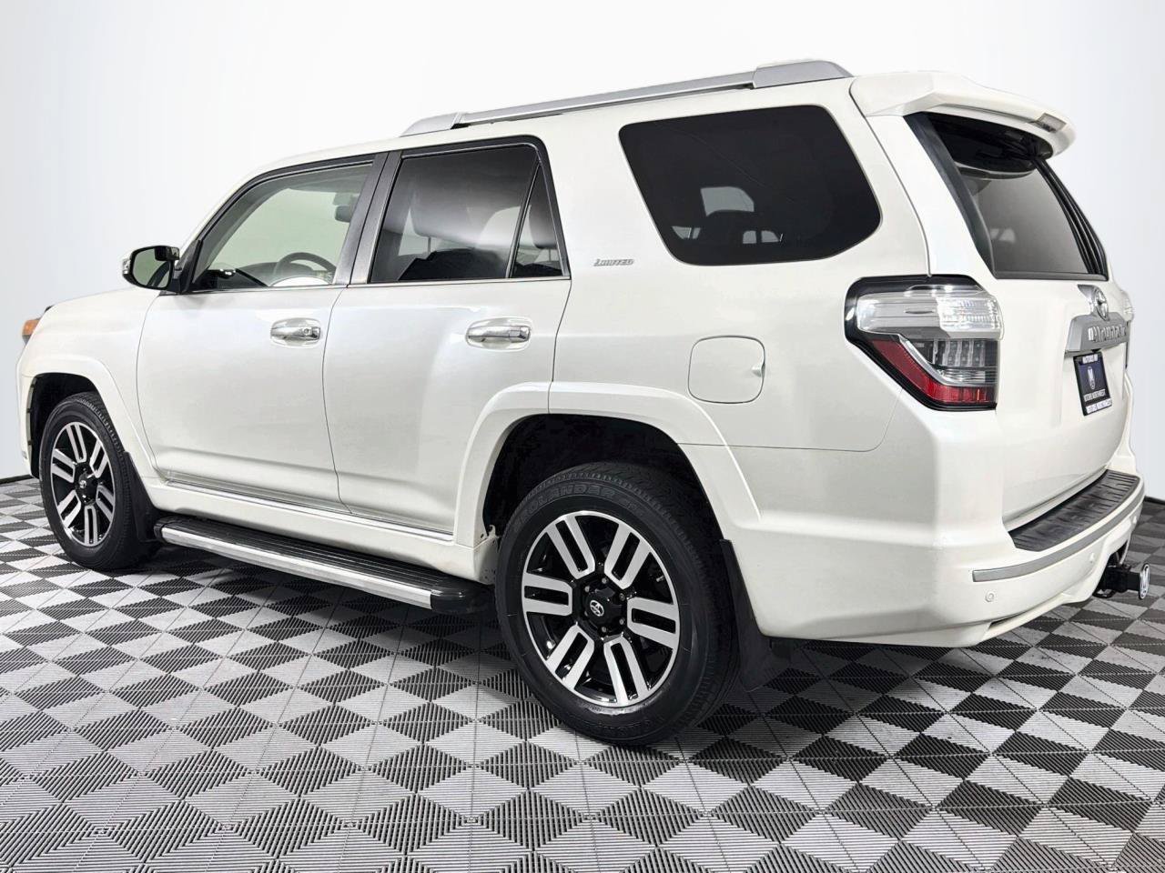 Used 2014 Toyota 4Runner Limited AWD/4WD image 8