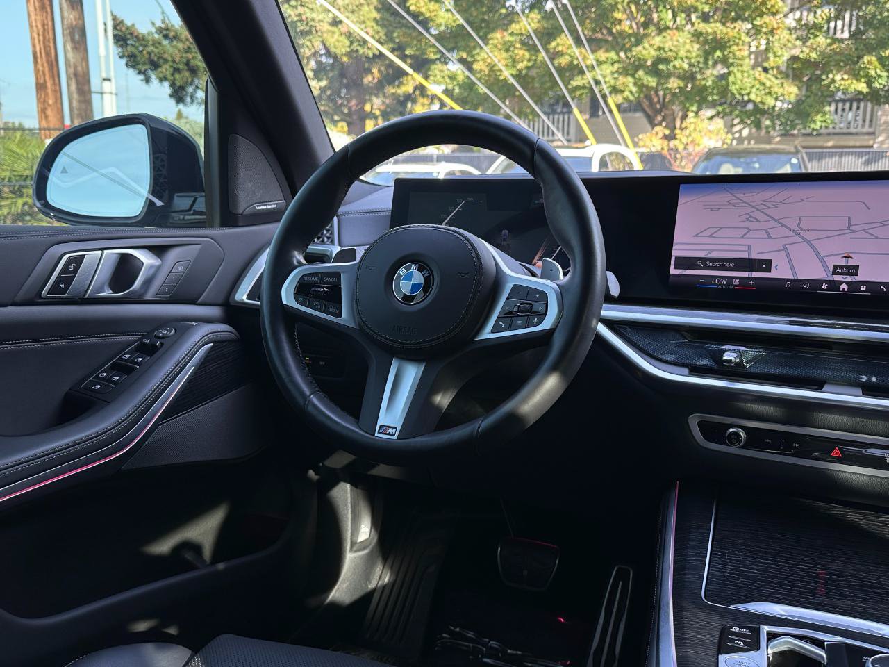 Used 2025 BMW X5 xDrive40i w/ M Sport Package AWD/4WD image 30