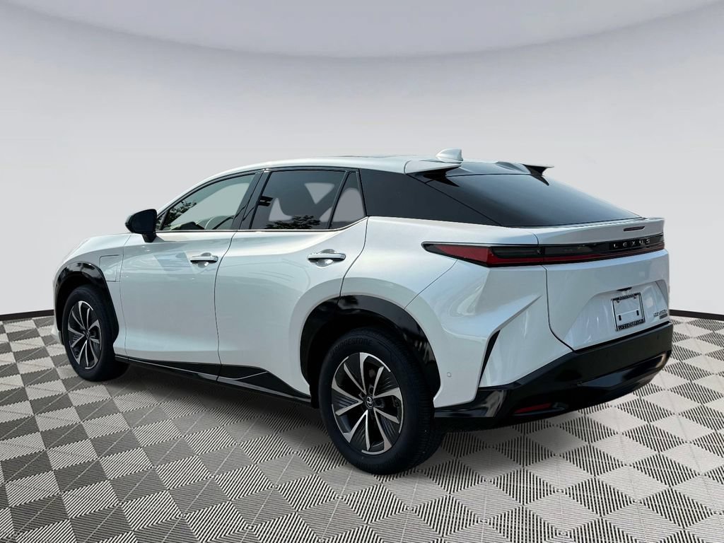 Used 2023 Lexus RZ 450e Premium w/ Technology Package AWD/4WD image 4