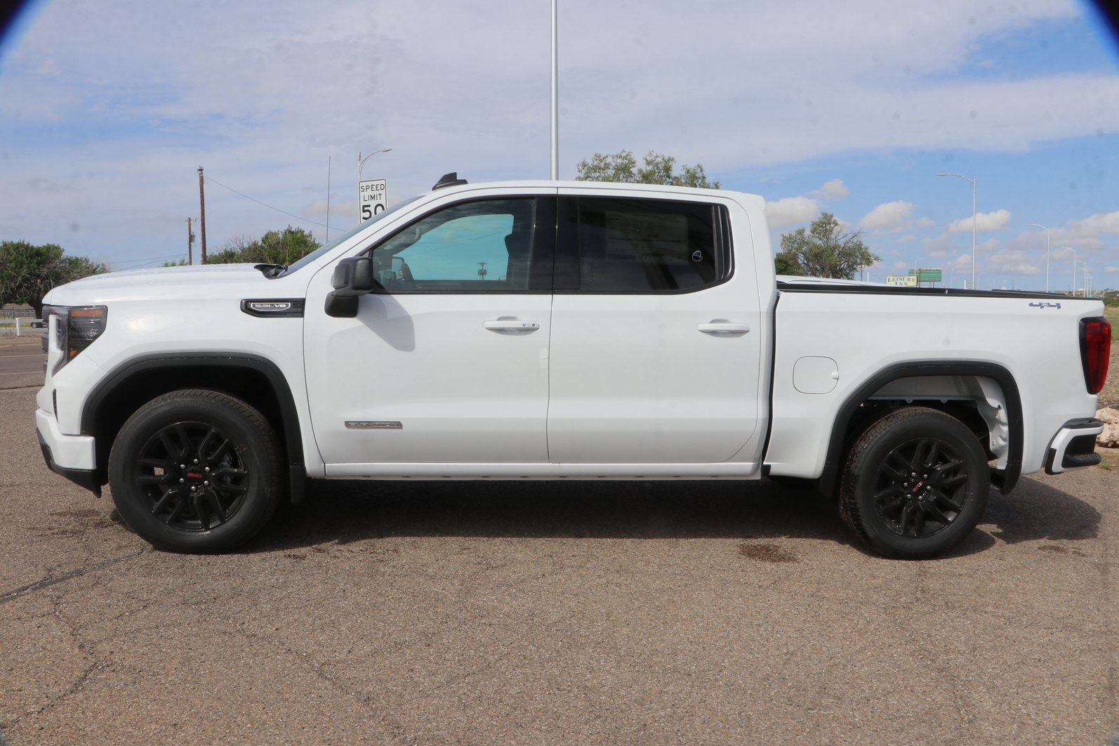 New 2026 GMC Sierra 1500 Elevation AWD/4WD image 4
