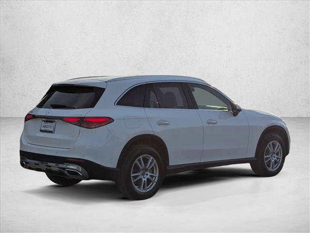 Used 2025 Mercedes-Benz GLC 300 4MATIC image 5