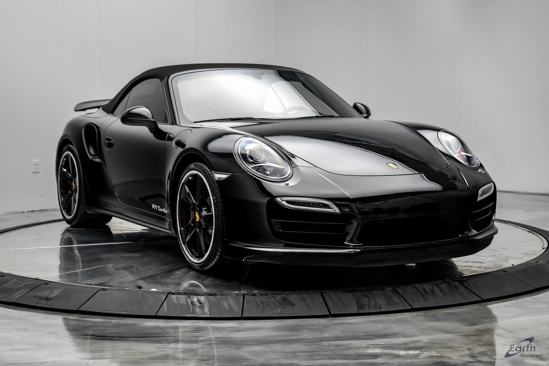 Used 2015 Porsche 911 Turbo image 27