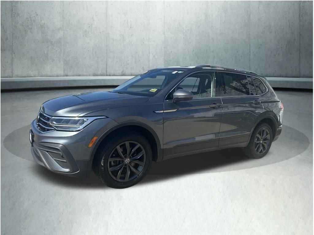 Used 2024 Volkswagen Tiguan SE w/ Panoramic Sunroof Package AWD/4WD image 1