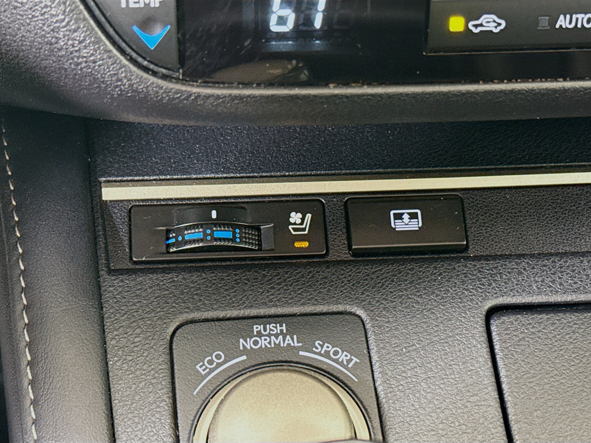 Used 2016 Lexus ES 350 w/ Luxury Package w/Wood Trim FWD image 22