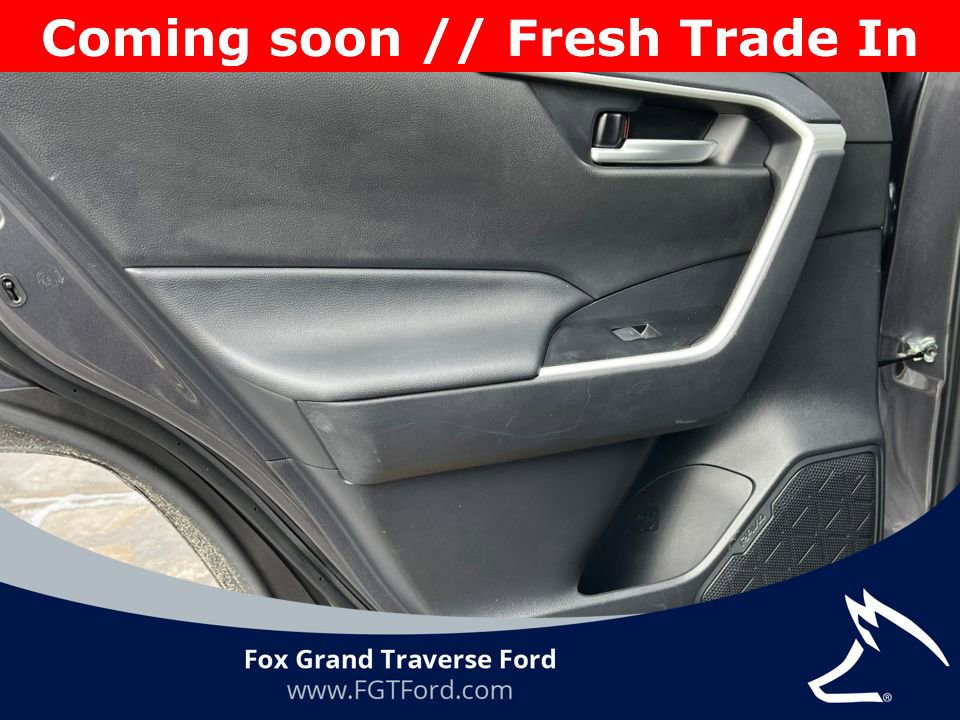 Used 2025 Toyota RAV4 XLE image 29