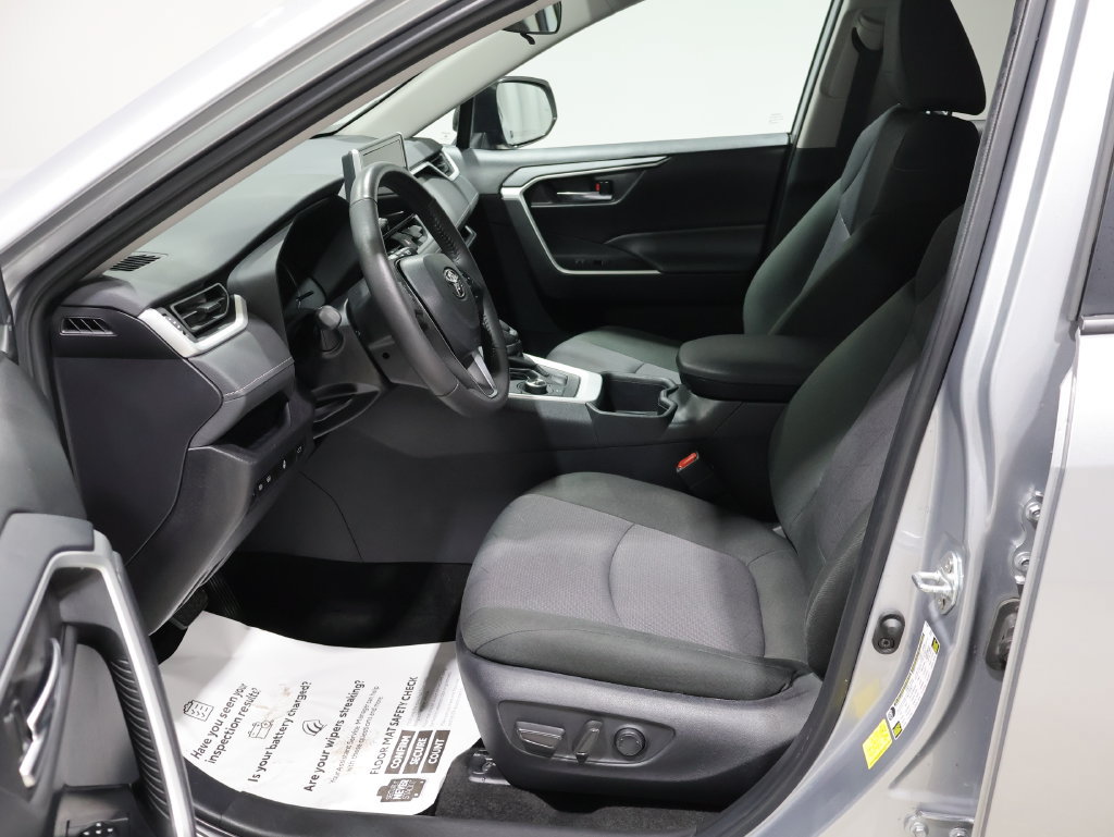 Certified 2025 Toyota RAV4 XLE w/ Convenience Package AWD/4WD image 11