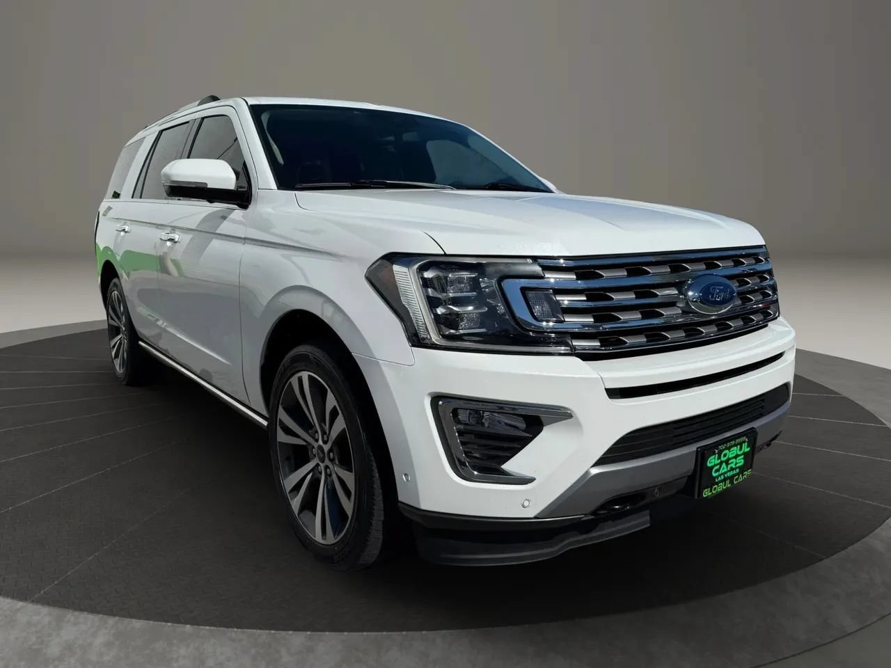 Used 2020 Ford Expedition Limited w/ Equipment Group 302A AWD/4WD image 4