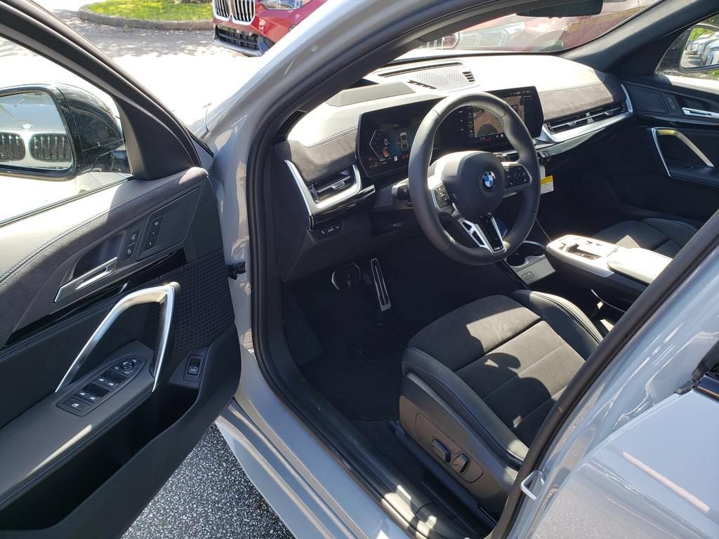 New 2026 BMW X2 xDrive28i w/ Technology Package AWD/4WD image 6