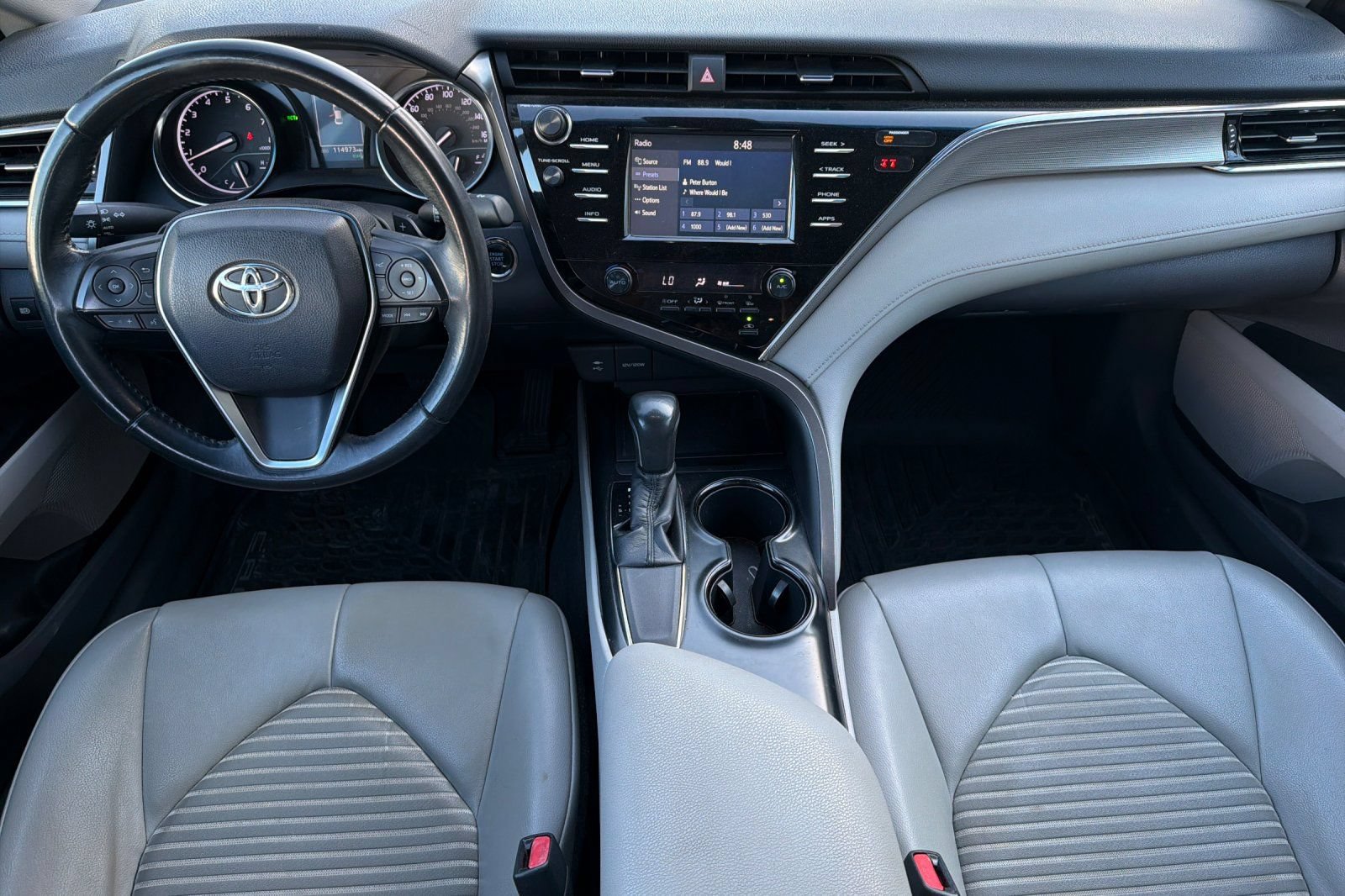 Used 2018 Toyota Camry SE w/ Moonroof Package FWD image 15