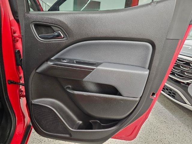Used 2019 Chevrolet Colorado Z71 AWD/4WD image 34