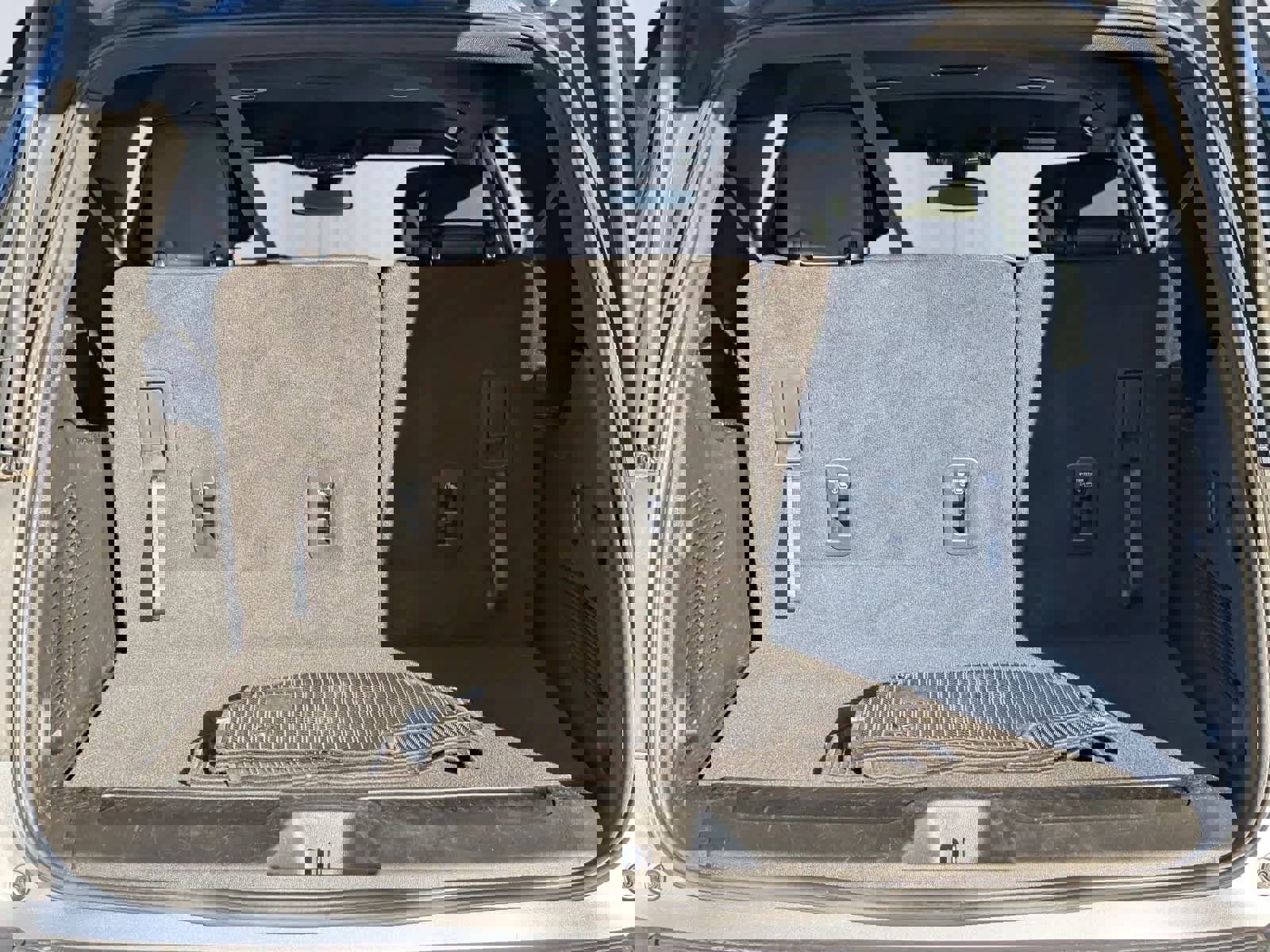 Used 2022 Chevrolet Suburban LT image 12