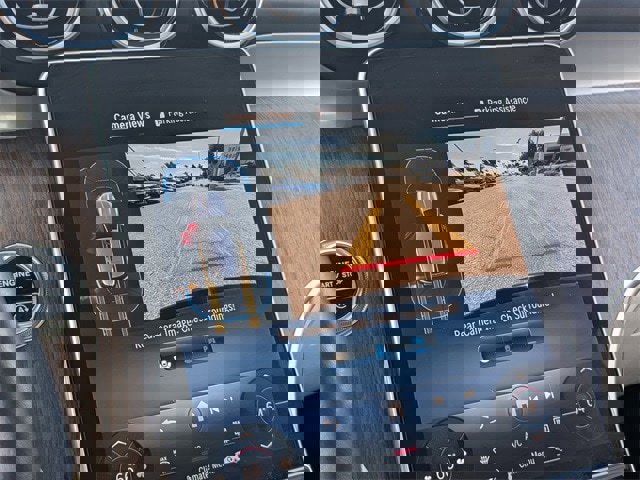 Used 2024 Mercedes-Benz GLC 300 4MATIC image 34