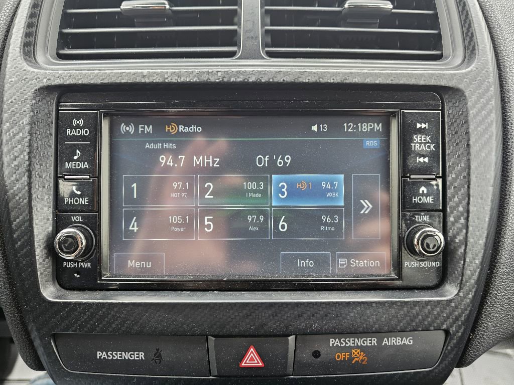 Used 2023 Mitsubishi Outlander Sport SE image 27