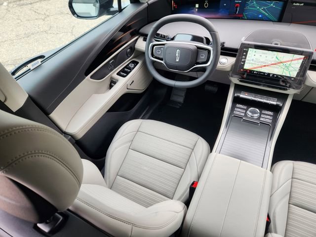 New 2026 Lincoln Nautilus Reserve w/ Jet Appearance Package image 10